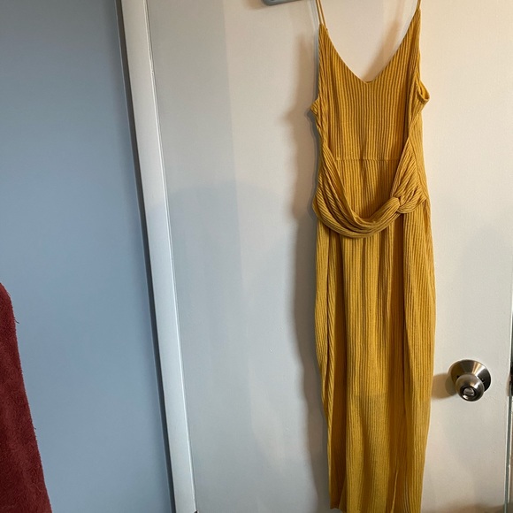 Express dress - Picture 2 of 2